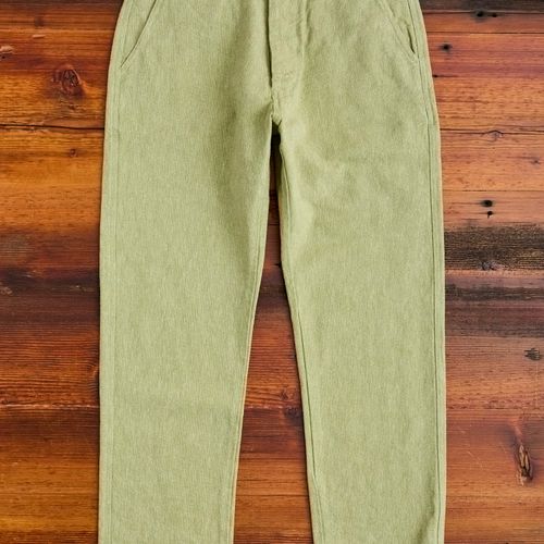 Rustic Plainweave Flat Front Chino in Olive