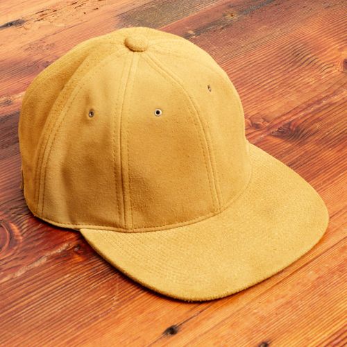 Suede Cap in Camel