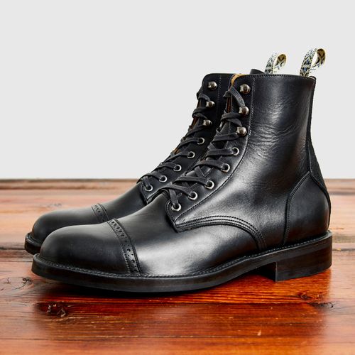 Sierra Boot in Black "Señora"