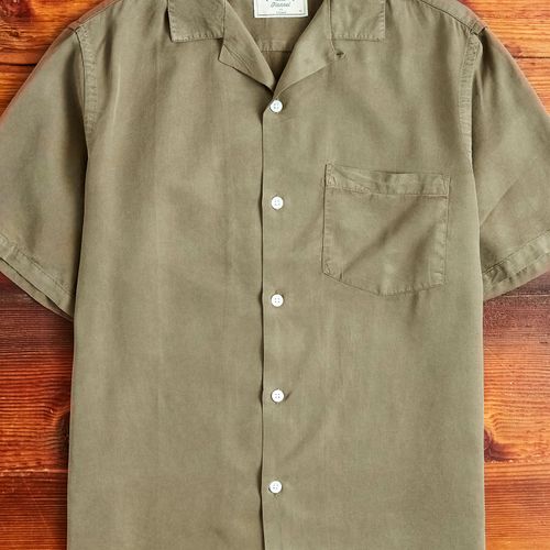 Dogtown Shirt in Olive