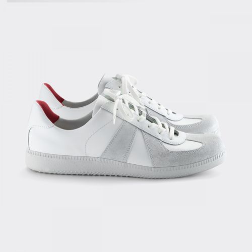 German Trainer : White