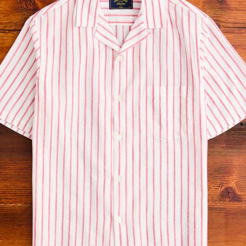 Beach Cabin Button-Up Shirt in Red