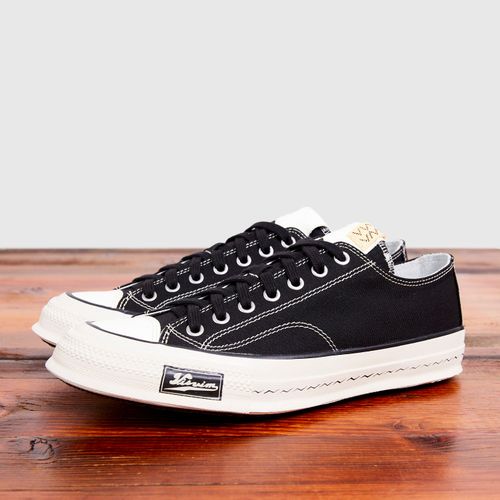 Skagway Lo Canvas in Black