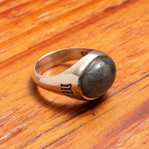 Tubby Ring in Silver/Labradorite