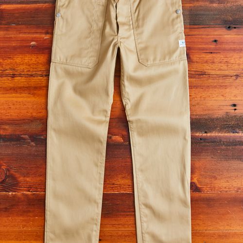 Fall Leaf Sprayer Pants in Beige Chino