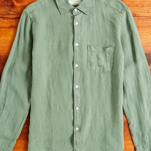 Linen Button-Up Shirt in Dry Green